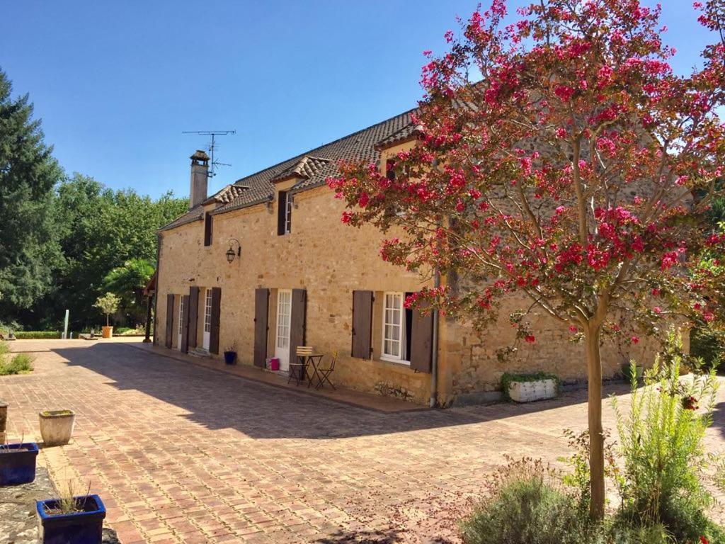 Gite Le Domaine Aubazen La Chapelle-Aubareil Exteriör bild